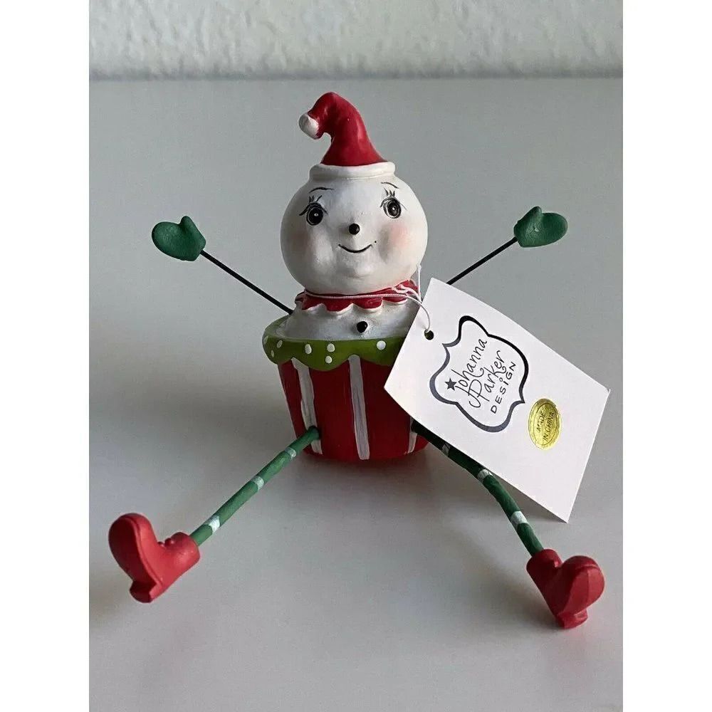 Johanna Parker Design Shelf Sitter Cupcake Snowman 4” Christmas Collectible New